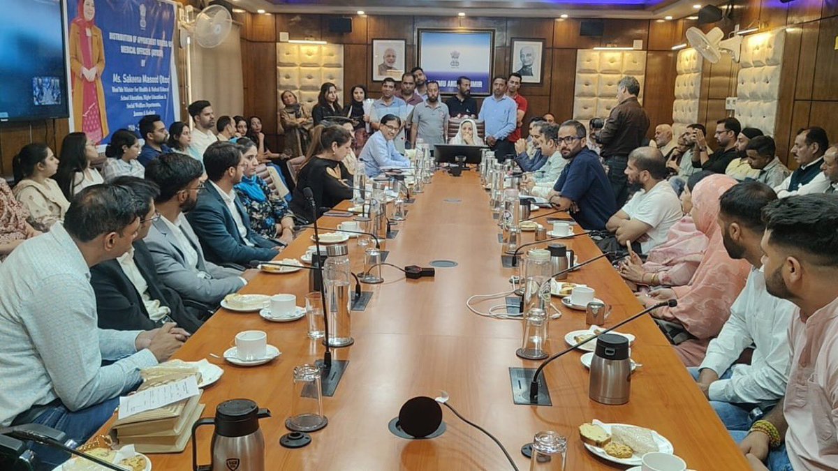 sakinaitoo's tweet photo. Today at Civil Secretariat, Srinagar, I handed over appointment orders to 27 newly selected Medical Officers (AYUSH).
These appointments will further strengthen our healthcare delivery system and expand access to quality AYUSH services, particularly at the grassroots level.
The J&K Government remains committed to strengthening our health infrastructure, addressing manpower gaps and ensuring accessible, affordable and quality healthcare for every citizen.
My heartfelt congratulations and best wishes to all the newly appointed Medical Officers. May they serve with dedication, compassion and professionalism.