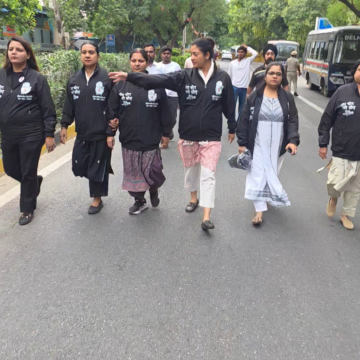 LambaAlka's tweet photo. Delhi Pradesh Mahila Congress 💪.
@MahilaCongress #VoteChore #CEC #ResignGyanesh #GaddarGyanesh https://t.co/D1PEXHjrD0