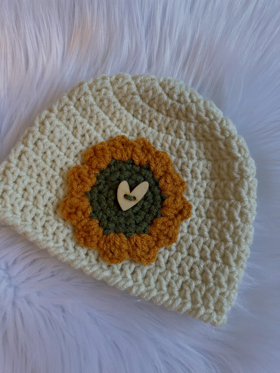 KimberHarafdg's tweet photo. Nothing makes me happier than seeing flowers in bloom! I’m thrilled that my flower hats and coasters are such a hit. Now tell me: what’s your favorite flower? https://t.co/ReU4W7YOmt