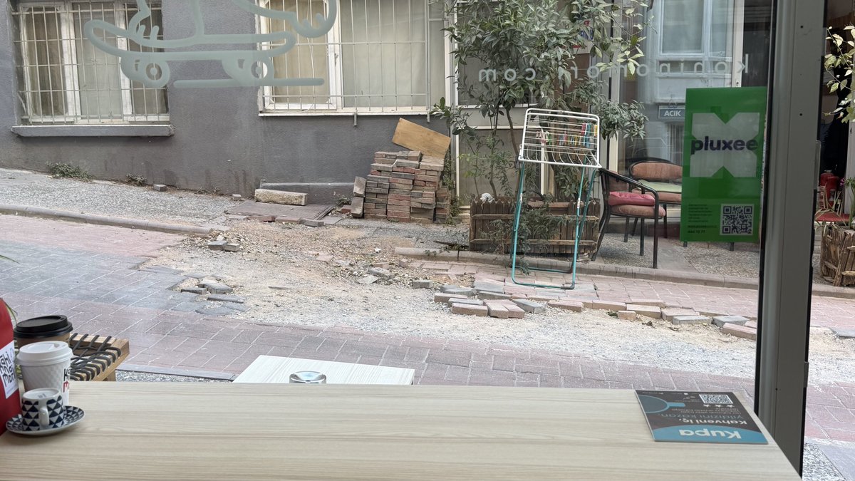 gereksizgaflar's tweet photo. 450 günden fazla bu şekilde hiç cevap bile vermediniz, @KarabaglarBel @Hkinayy kaç defa yazmamız gerekiyor???? https://t.co/WJIEyLdOTI