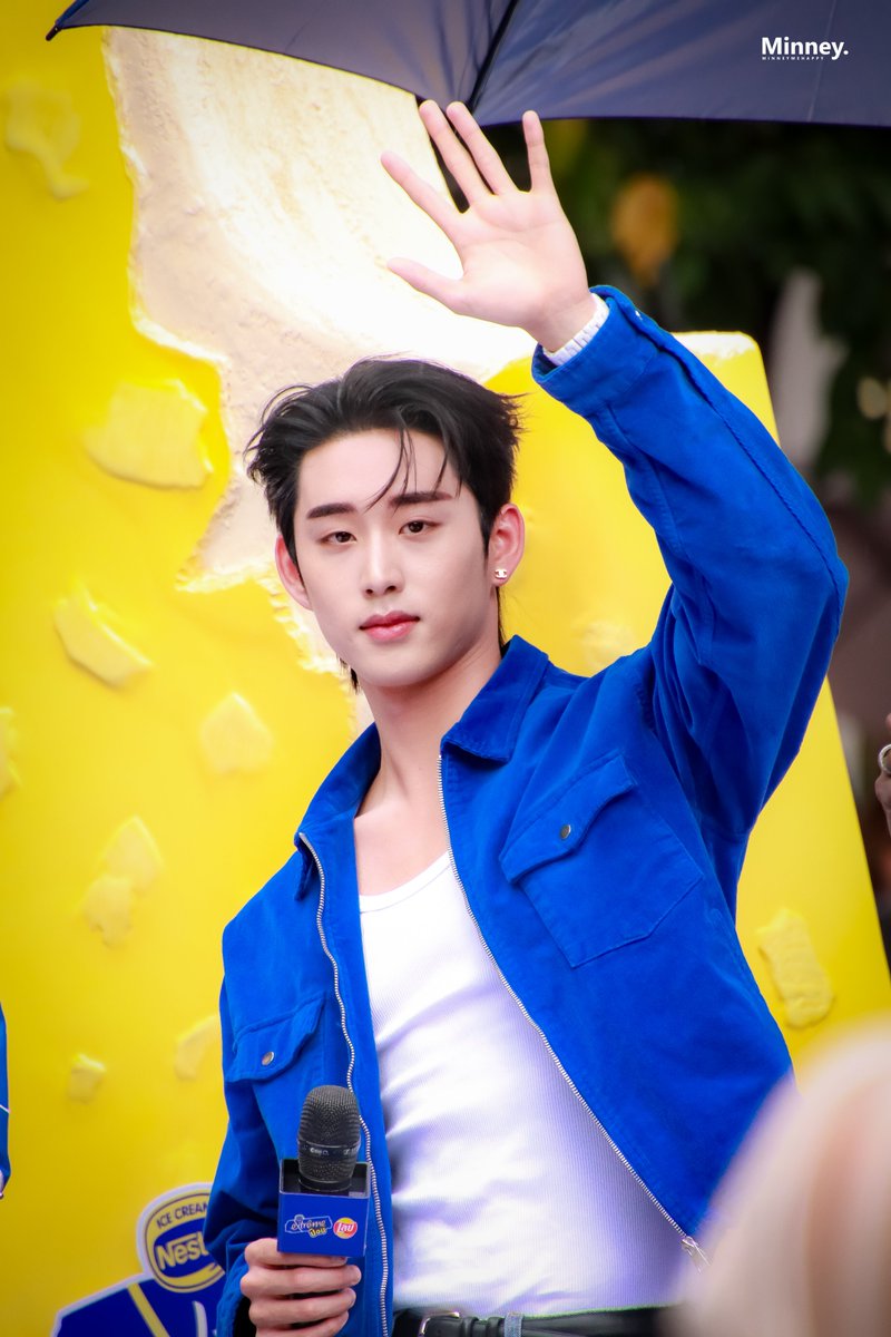 Minneymehappy_'s tweet photo. — 260924 | @EstRvp 🦈🥔✨️
💙 EXTREME WITH EST 💛
#เอ็กซ์ตรีมอร่อยช็อกทุกคำ
#ExtremePopLayxEst
#Est_rvp #Westie https://t.co/3SF0PV4KRC