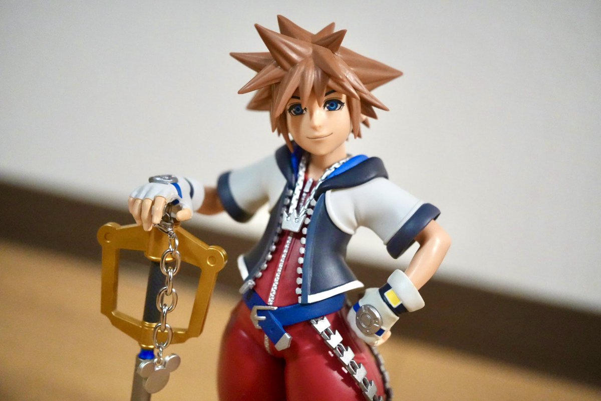nonono__999's tweet photo. プライズで取ったソラのフィギュアが良すぎる。
キーブレードも独立できるし、チェーン部分はキーホルダーとしても使えるし、良すぎる。 https://t.co/8uqGuOaKQz