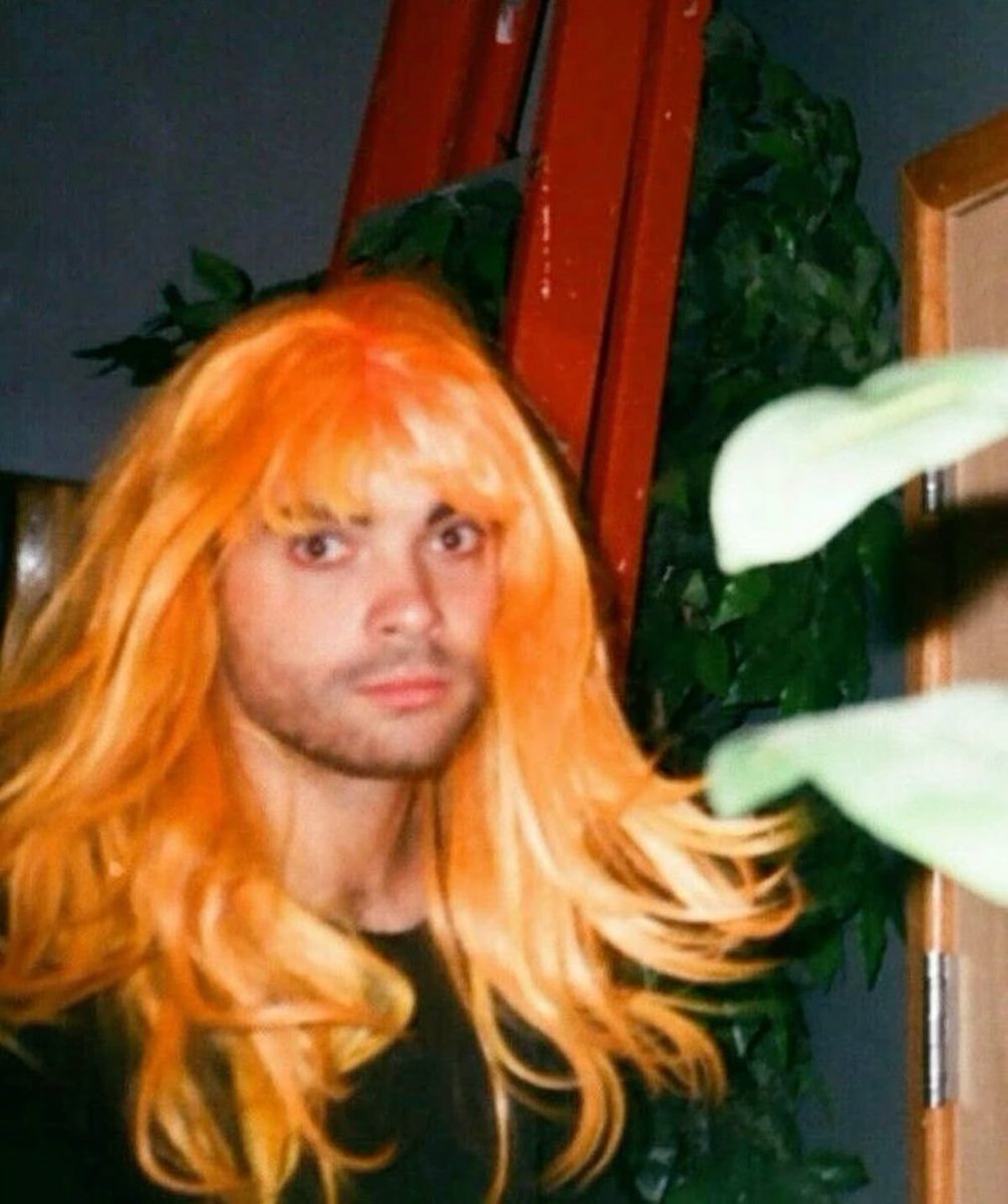 reveyelyah's tweet photo. the orange woman is named paramore https://t.co/SZIrDhMnoD