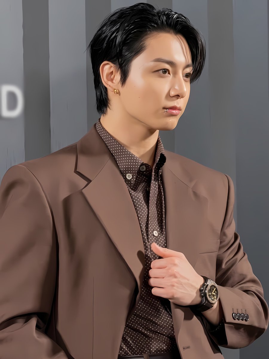 aVi_NJYHJVJ7's tweet photo. #taekookau where cold CEO jungkook was feared by everyone; one cold stare from him could silence an entire room. He’s cold to everyone except his possessive, silly husband taehyung who loves interrupting his meetings &amp; glaring at anyone who gets too close to his husband. https://t.co/sJ7uM4E82I