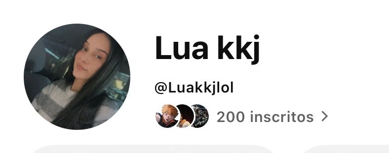 luakkjlol's tweet photo. Bateeeemos 200!! Muito obrigada pra quem esta seguindo no YouTube ❤️❤️❤️ https://t.co/whzoSSE3MM