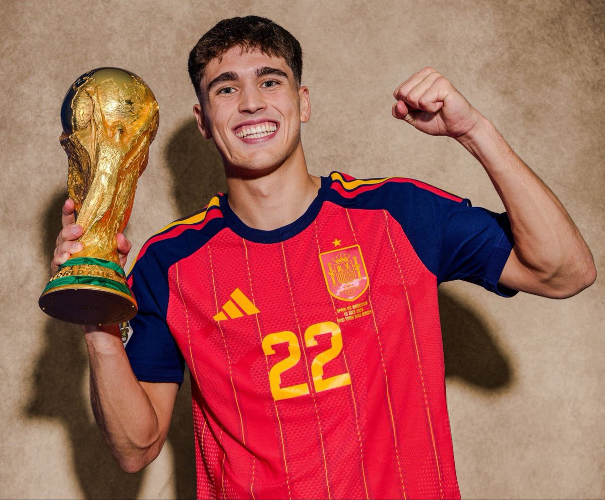 ReshadRahman's tweet photo. 🚨✨ JUST IN: Cubarsi is the 𝐟𝐚𝐯𝐨𝐫𝐢𝐭𝐞 to win this year’s Kopa Trophy (Best Young Player of the Year), following conversations with those in football. @FabrizioRomano #FCB 🏅💙❤️ https://t.co/iIluZFeZFJ