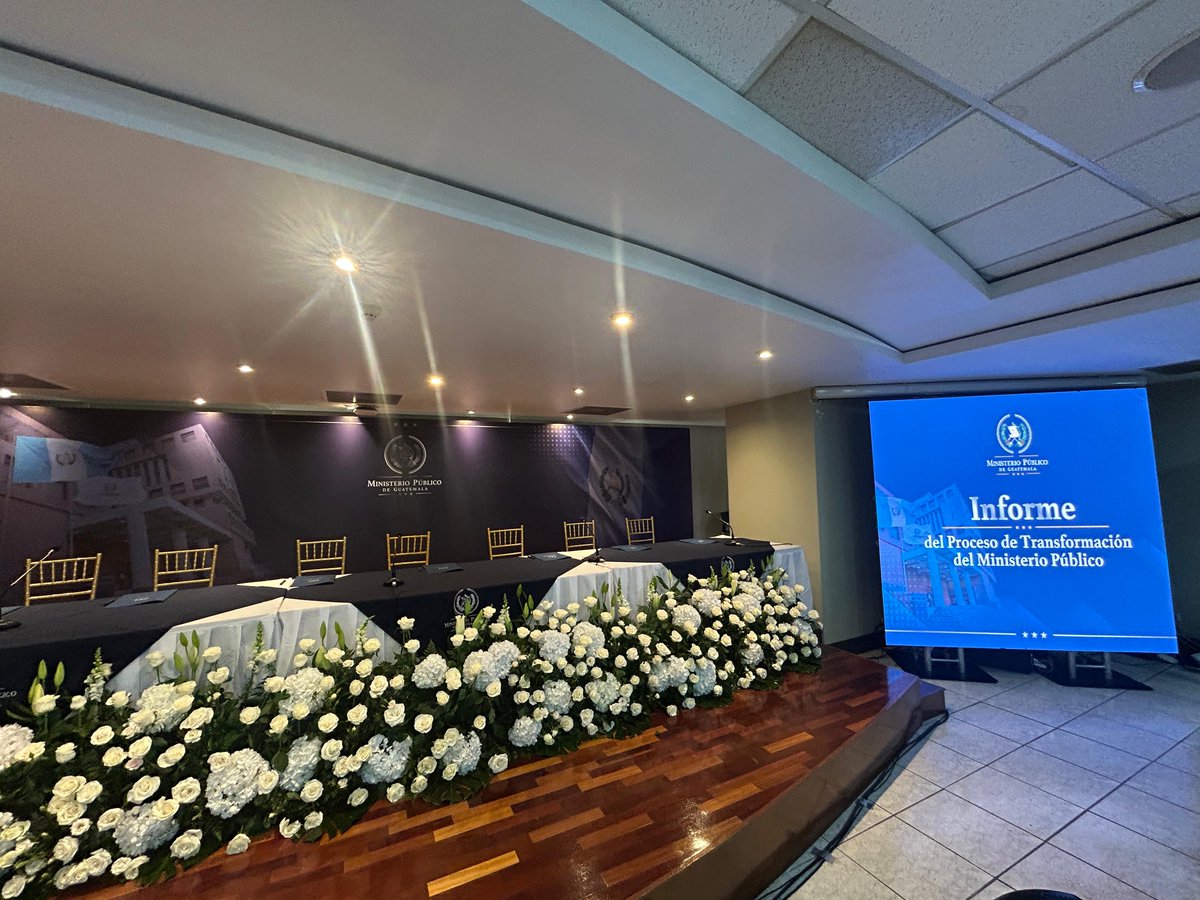 EmisorasUnidas's tweet photo. #EUTV 🔴 El Fiscal General, Gabriel García Luna, presenta informe del proceso de transformación del Ministerio Público | Vía @noel_solis 

► https://t.co/VBHEAQSFem https://t.co/LPxYizWbKi