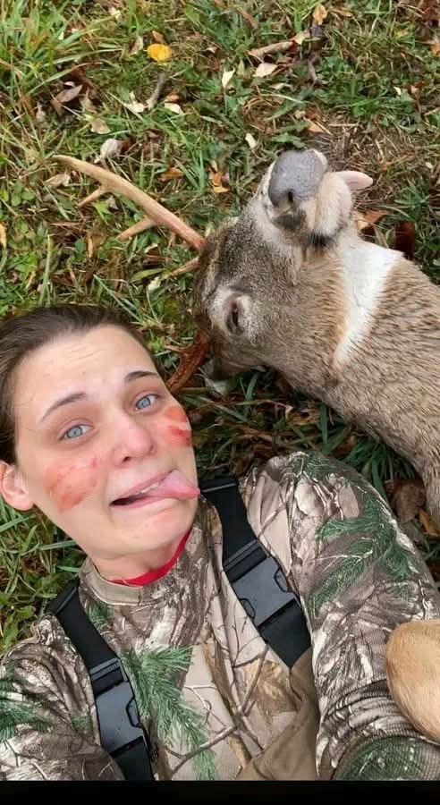 ana_marin65312's tweet photo. TODOS LOS ANIMALISTAS Y ANTITAURINOS DEL MUNDO TENEMOS QUE REALIZAR CAMPAÑAS MASIVAS DE LINCHAMIENTO CONTRA TODA ESTÁ MIERDA DE GENTUZA. https://t.co/JrteYJNo2s
