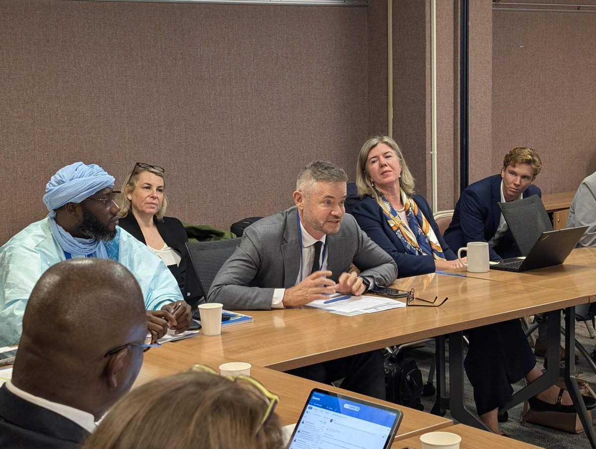RichardHowardUN's tweet photo. Productive exchange on how @UNPeacebuilding and Peace Support Office can contribute to the Islamic Development Bank's Response, Recovery and Resilience (3R) Facility @isdb_group, an important conversation on aligning peacebuilding and development finance for greater impact. #UNGA https://t.co/ACgRrSaEEo
