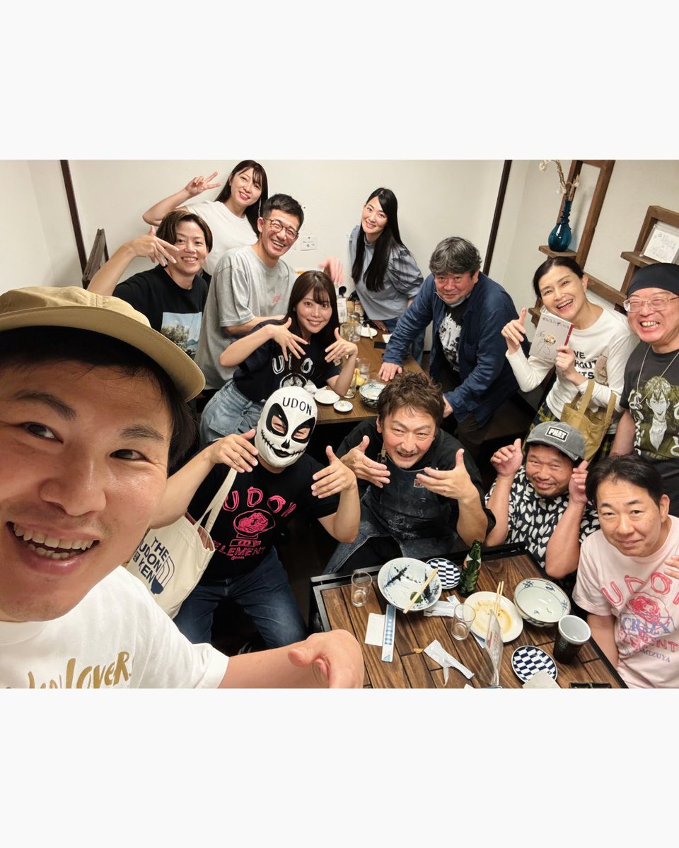 udon448's tweet photo. 今日も本広さん会(笑)

二日間､ありがとうございました！

@kmotohiro 
@maiokuda 

#本広克行
#踊る大捜査線
#啜る大捜査麺 https://t.co/bpqKZ6G9yO