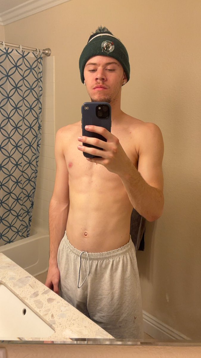 Mrslumpin's tweet photo. hmu 4 menuu i respond to all #fyp #trending https://t.co/RlqgfcKpry