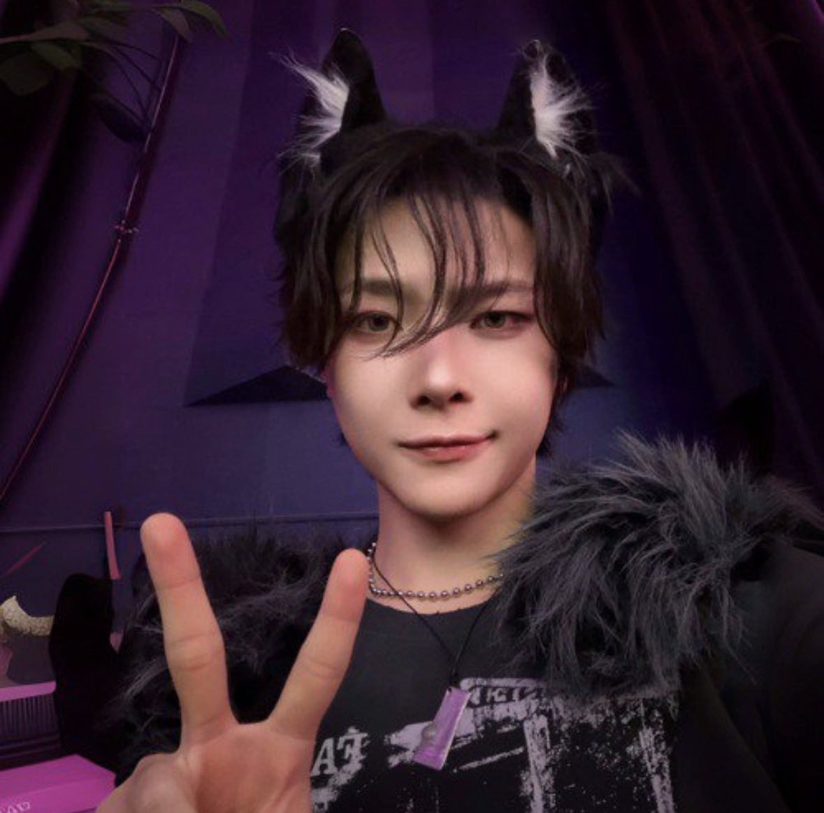 wenomatch's tweet photo. guess we just furries up in here #lol 

#LUNÉSelcaDay #LUNÉJidoriDay #andTEAM_NICHOLAS #NICHOLAS @andTEAM_members https://t.co/y2JQMbiNti