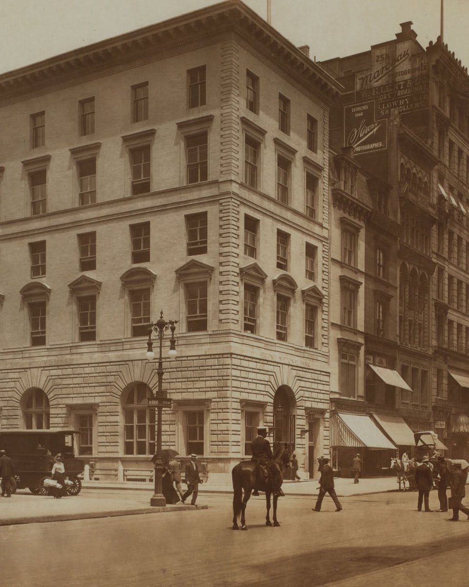 travel4bubbles's tweet photo. This corner of Fifth Avenue and 28th Street has held many lives: a Gilded Age mansion built by Charlotte Goodridge, a Renaissance palazzo by McKim, Mead &amp; White, and now, The Fifth Avenue Hotel.

#wellsluxurytravel https://t.co/TigIUr1cM8