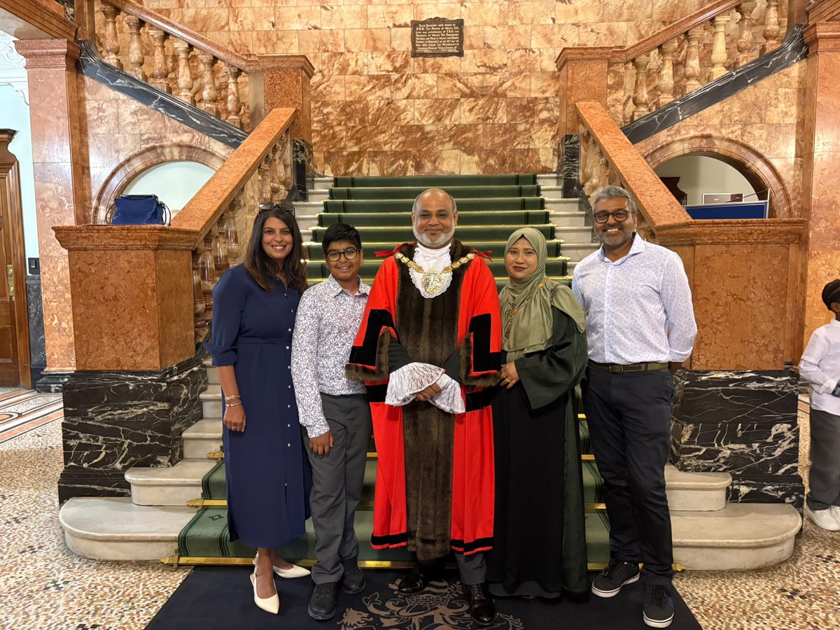 yourcroydon's tweet photo. A huge congratulations to Aydin (15), who's been recognised by the Civic Mayor of Croydon for his incredible summer project, Aydin's Dinners, which  provided around 350 food parcels to families through Samuel Coleridge-Taylor Family Hub over a three-week period. https://t.co/ukhsggCten