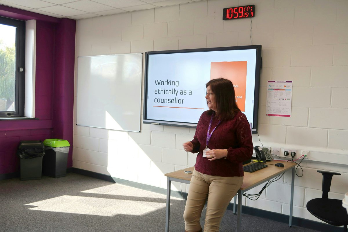 bcot's tweet photo. We welcomed Emma from the BACP today!

She spoke to our Counselling students about how to work ethically as a counsellor... thanks for coming by, Emma!

#BCoT #GuestSpeaker #CounsellingTalk https://t.co/Axh4Z6Zriq