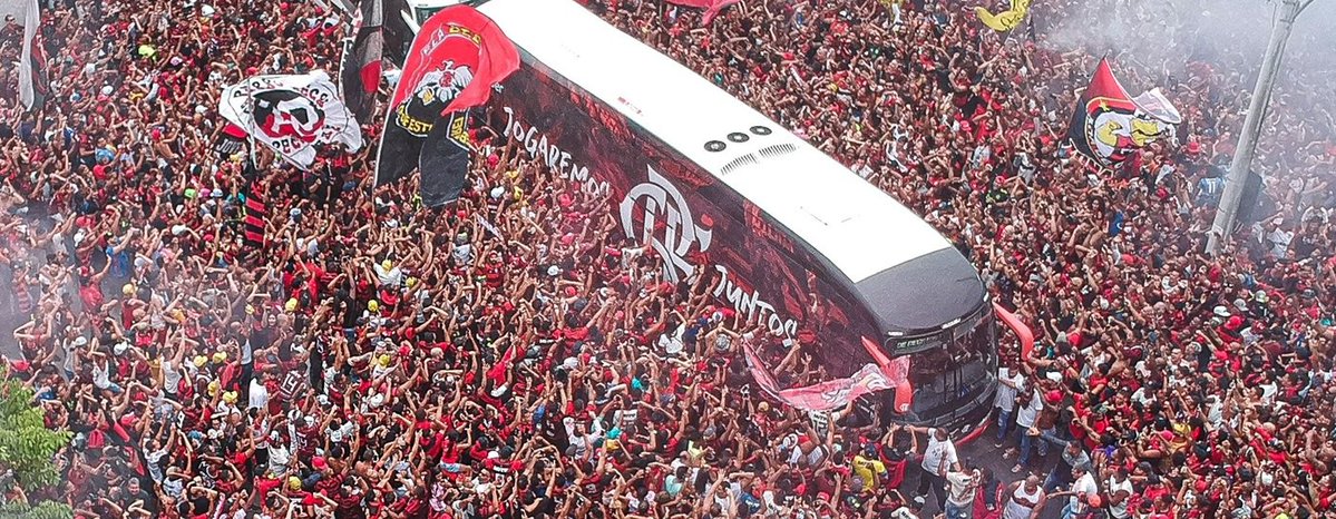 JoaoSemMaria21's tweet photo. @Noitedecopa Uma dica: em SP você não verá tanto desocupado por m2 em horário comercial como se vê no DDD 21 😁😁 https://t.co/EkQ1r8X3uM