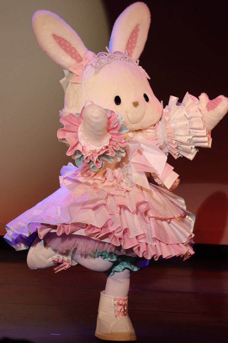 mell_kikilala_'s tweet photo. わんぱくアイドルメルちゃん🤍🩷 https://t.co/4SCTdhjrsP