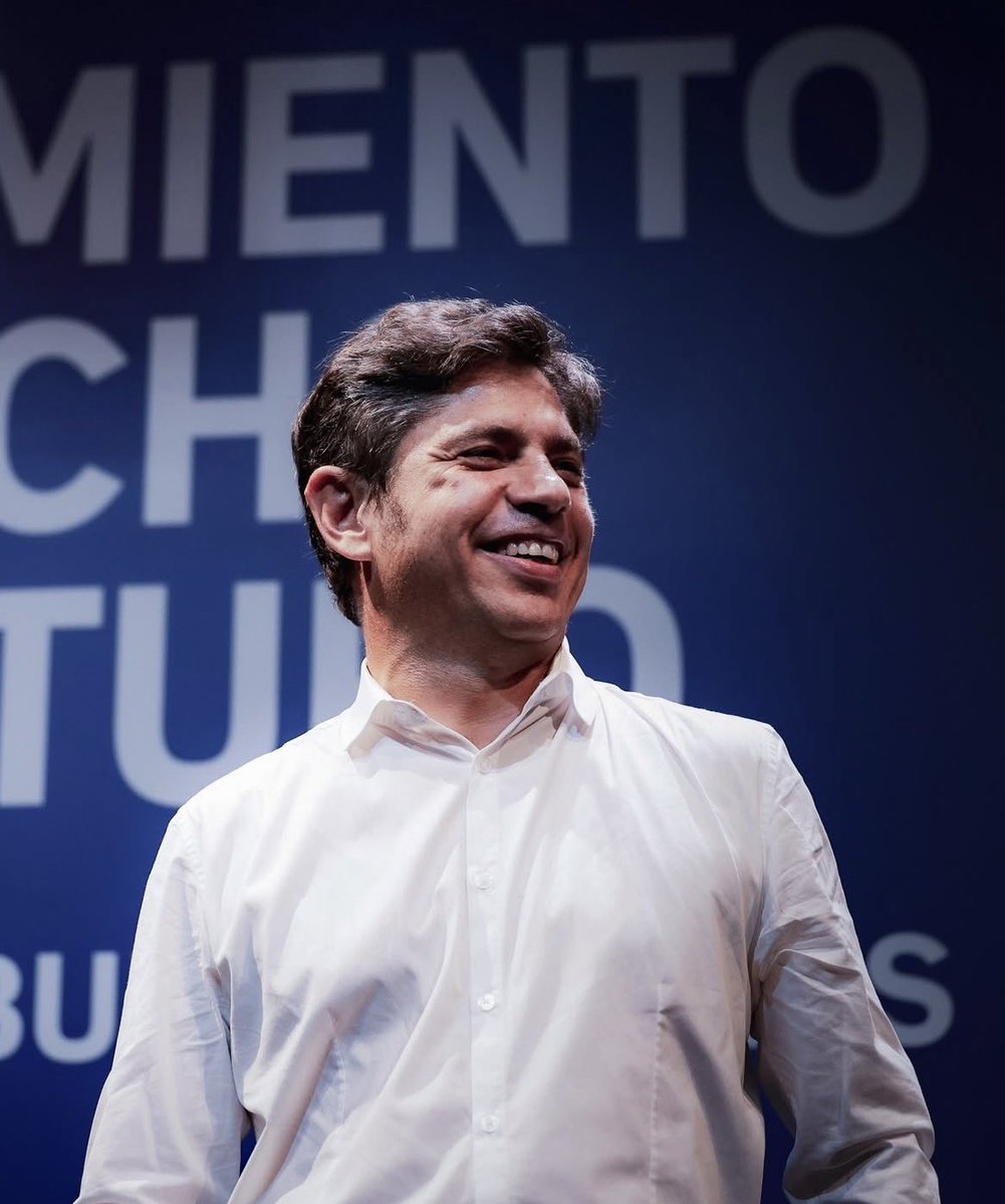 Kicillofismo's tweet photo. Hoy cumple años el MEJOR GOBERNADOR de la HISTORIA de la PBA, y FUTURO PRESIDENTE de todos los argentinos.

¡Feliz cumpleaños querido @Kicillofok! https://t.co/nErYL4vJnJ