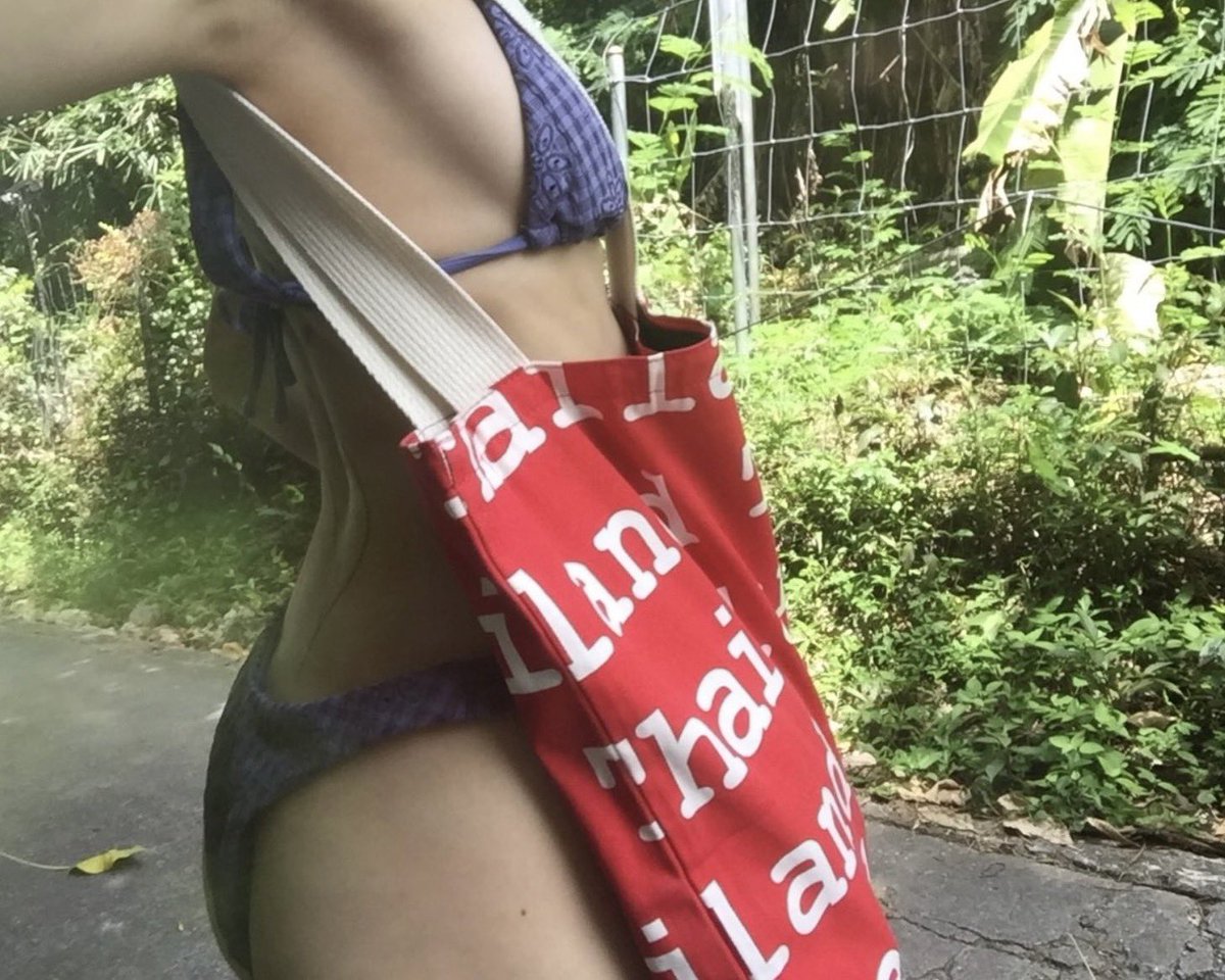 4zvgz5's tweet photo. 水着のまま町歩いてるのエロすぎ💕💕

#オナペ #おなぺ https://t.co/miCoXkQHR7