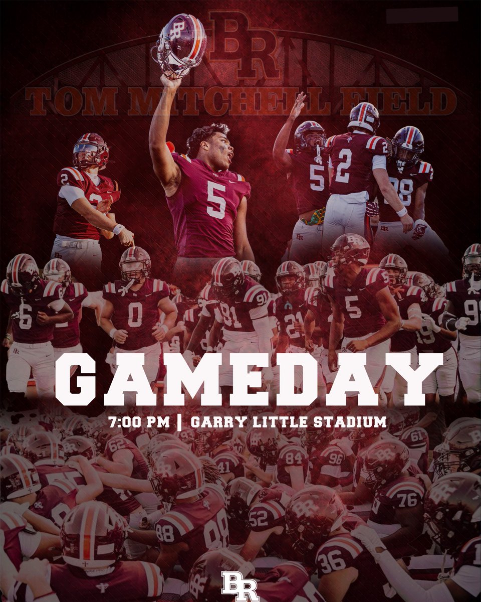 BrotherRiceFB's tweet photo. Between the Hedges. 

#WeAreBR https://t.co/mbuA9WUn49