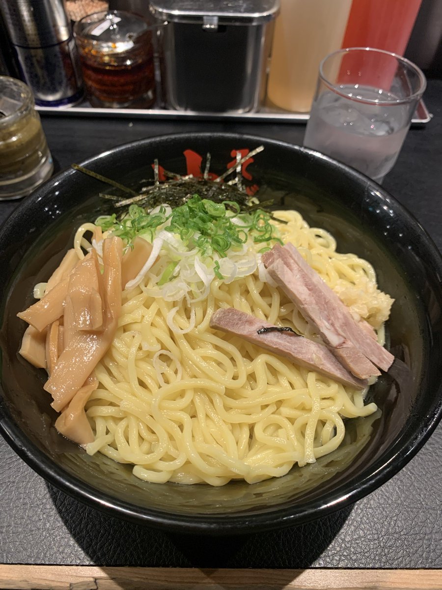 nsns20202020's tweet photo. 東京油組総本店
油そばW
#油そば
#玉ねぎはだくだく派 https://t.co/3heVUNjfER