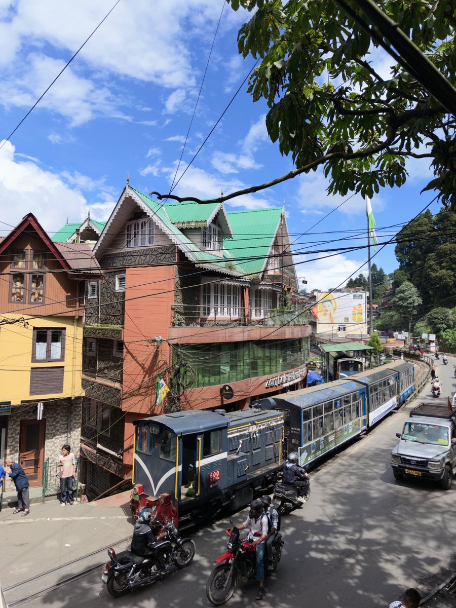 venom1s's tweet photo. My entire solo Darjeeling trip for 3 days cost me 6K, excluding travel and shopping.

If you all want, I can make a detailed guide about it. https://t.co/6QJgJTeZm2