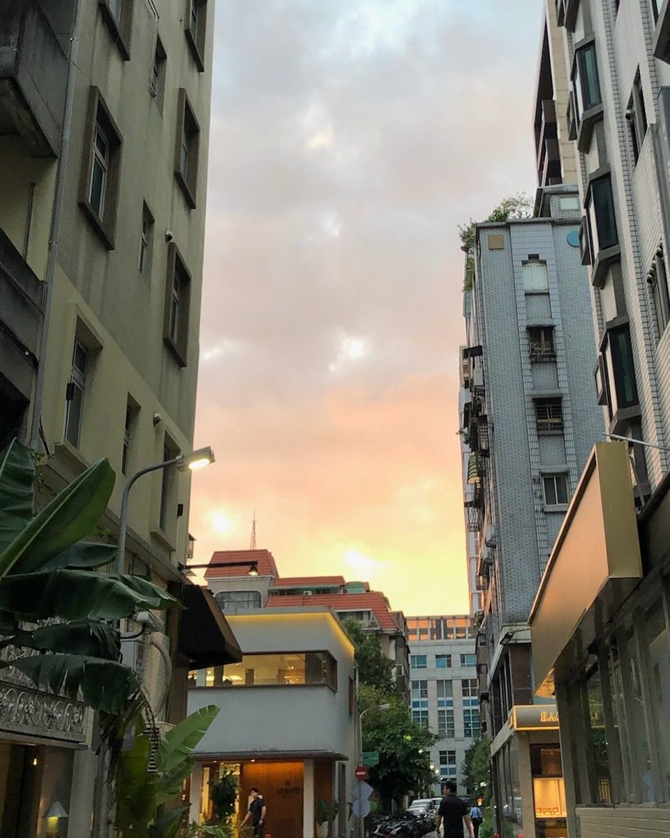 smurfette_92's tweet photo. Ceweknya yg moto kenapa cowoknya yg setor?? 😆🤭 https://t.co/QdUhSQAold