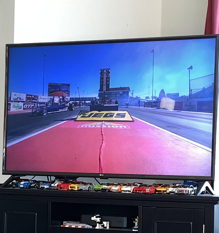 nhragal007's tweet photo. It’s Friday it’s time to watch some NHRAtv from Rockingham. Always fun to watch your friends race. Let’s go Morris Motorsports!  #TheRockNats https://t.co/PDPKMU966R