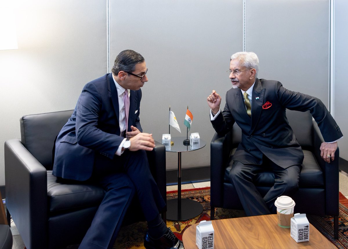 DrSJaishankar's tweet photo. Delighted to meet Cyprus FM Constantinos Kombos @ckombos #UNGA81 

Reviewed the steady progress in our bilateral cooperation as also in India-EU ties. Exchanged views on regional challenges. Reaffirmed our firm opposition to the illegal occupation of our territories. Also underlined our commitment to UNCLOS as the Constitution of the seas.

🇮🇳 🇨🇾
