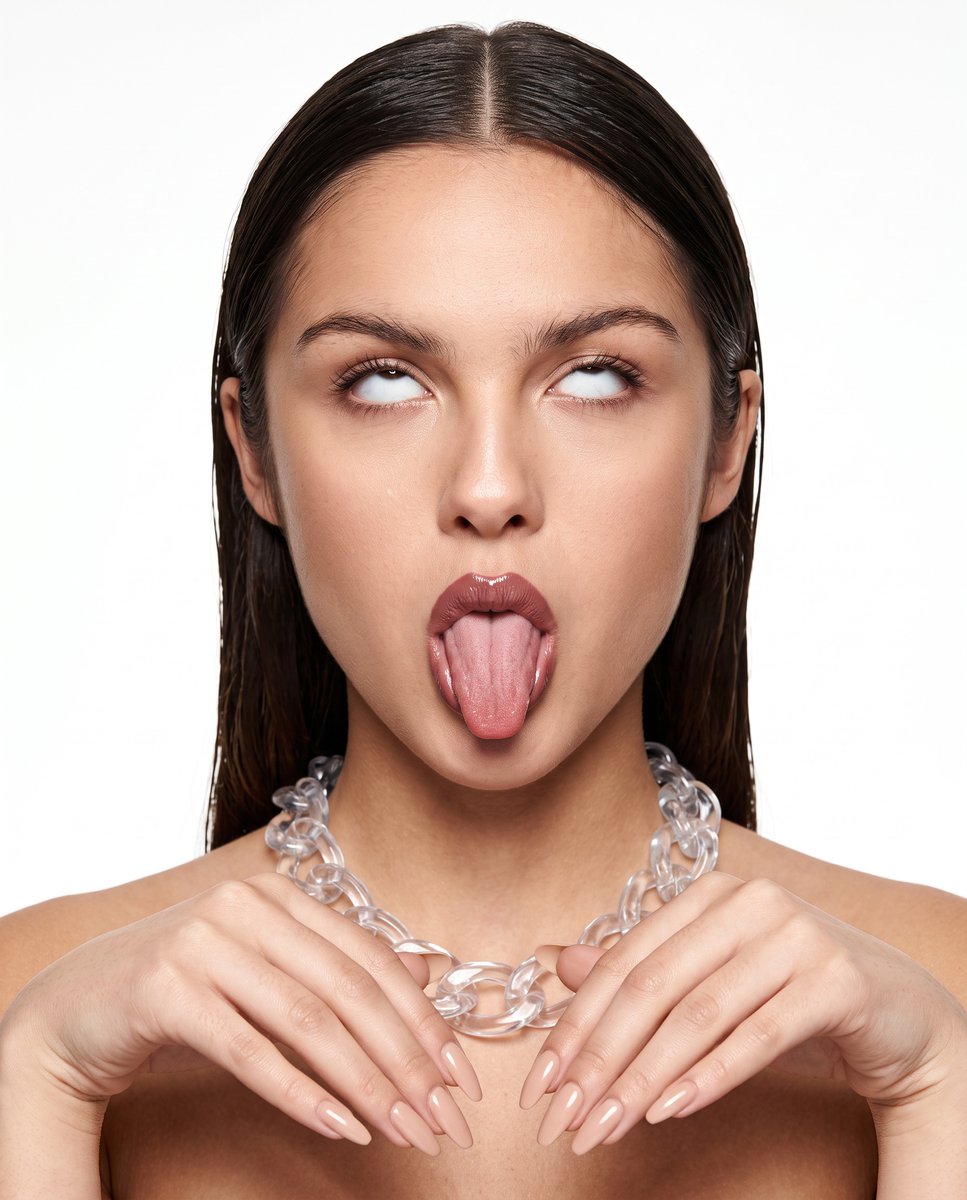 CelebFaceCardAI's tweet photo. Olivia Rodrigo
Ana de Armas
Emma Watson
Selena Gomez
Face card https://t.co/hu1K3Ne8St