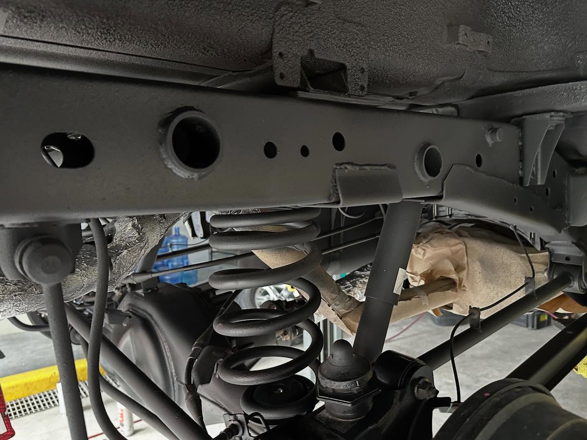 ronalking83001's tweet photo. Underchassis coating for extra rust and corrosion protection https://t.co/0j3IcWhE3k
