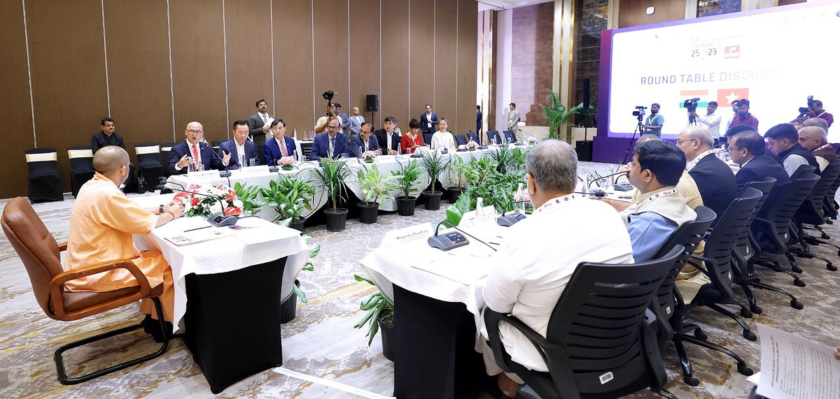 myogiadityanath's tweet photo. Had an engaging exchange with Mr. Trinh Minh Manh, Ambassador of Vietnam to India, and a delegation of leading Vietnamese companies, including VinFast.

We discussed opportunities for investment and economic cooperation in key sectors such as textiles and electronics, along with greater collaboration in manufacturing and technology.

The UP International Trade Show 4.0 is providing an important platform for Vietnamese businesses to explore the opportunities emerging in Uttar Pradesh and forge new partnerships.

India and Vietnam share a rich Buddhist heritage. Strengthening Buddhist circuits and cultural exchanges can further deepen our people-to-people connect.

UP looks forward to welcoming greater Vietnamese participation in the State’s growth and investment journey.