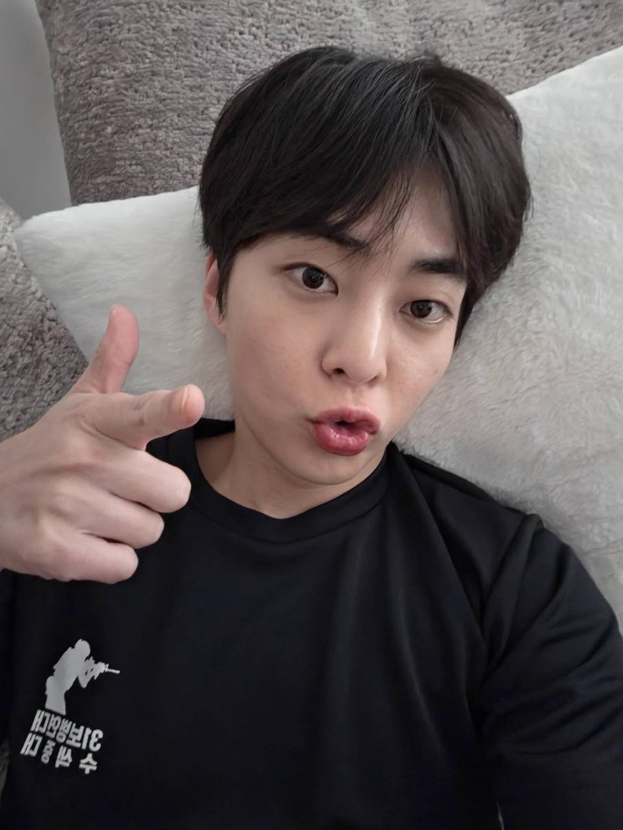 E123057's tweet photo. #시우민_솔로데뷔_4주년
#XIUMIN_BrandNew_4Years
#Happy4thBrandNewYear
@weareoneEXO https://t.co/veyaaBBLJP