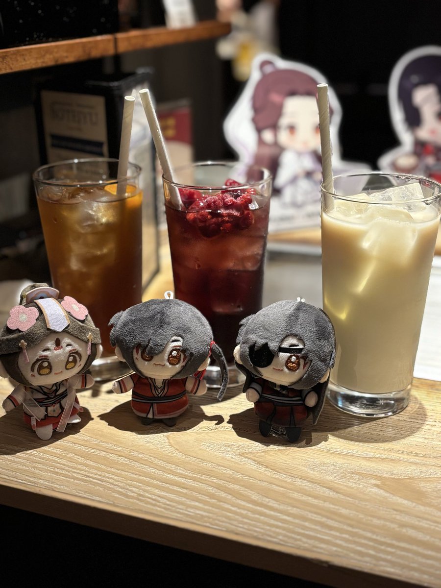 LuLu_3737's tweet photo. 天官賜福ぼてぢゅうコラボ本店に行って来ました
お好み焼き殿下と花城どっちも美味しかったです😋ドリンク全部飲んでみたい✨
また行きたいな
メニュー名がナイスすぎる👍

#天官賜福アニメ #ぼてぢゅうフォト https://t.co/MeYE5PlXLN