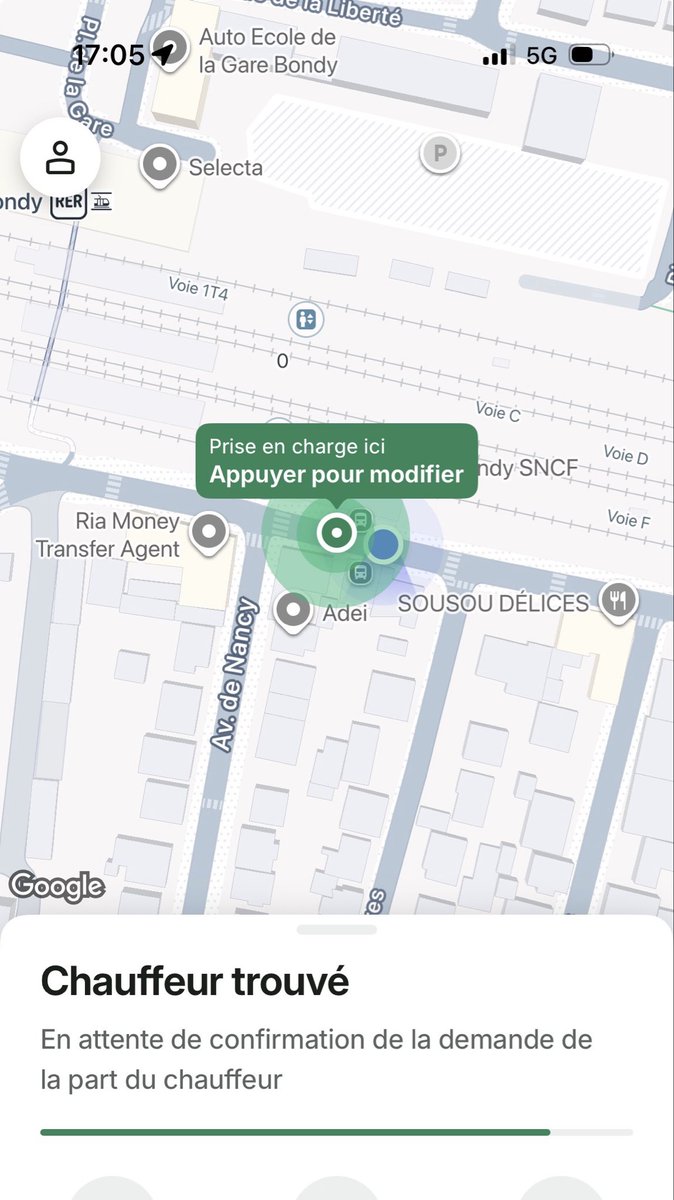 NaoMurph's tweet photo. Ça fait précisément 18 min que j’attends de trouver un chauffeur … ça fait plusieurs mois qu’il m’est impossible de réserver rapidement sur lappli 
Je ne blâme pas les chauffeurs mais je pense que le système est en train de s’effondrer #bolt https://t.co/x6nkvwUwvn