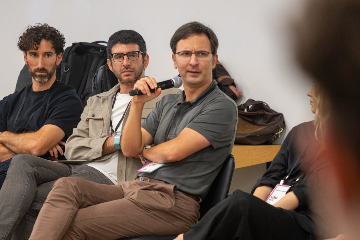 PascalUnger's tweet photo. Last week, we hosted the first Miami Founder Summit together with @thelabmiami.  

60 Miami-based, venture backed founders together in a room for an afternoon for amazing sessions and conversations led by @ClemDelangue, @nejatian & @BarrettLyon.  

It's amazing to see how many great people have moved / continue to move here. Now we just need them to update their LinkedIn to Miami too 😉.  

Thank you to those who came and to @ayalstern and the team at The LAB for being such great partners on this.

@focal_vc