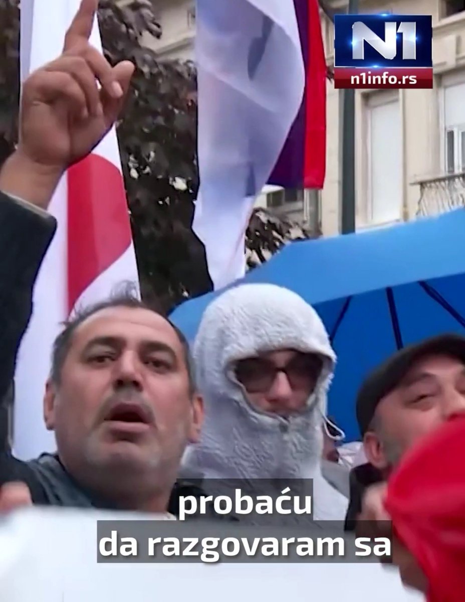 dankesn2's tweet photo. Čuveni aleksinački merkat infiltriran u redove naprednjaka. https://t.co/pNeUnuWY96