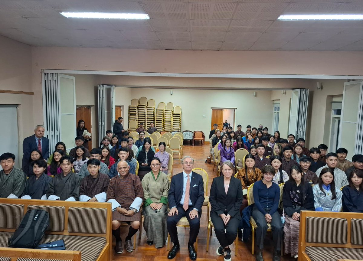 ep_diplomacy's tweet photo. ➡️Final day of the 9th #EU🇪🇺-#Bhutan🇧🇹 IPM mission in Thimphu 🌏

The @Europarl_EN delegation held talks with H.E. Lyonpo D.N. Dhungyel, Minister of Foreign Affairs & External Trade, and H.E. Lyonpo Yeezang De Thapa, Minister of Education & Skills Development.

Also on the agenda: the @unbhutan Resident Coordinator's office, @gmcbhutan International & Strategic Affairs Dept, and students at @RTC_Bhutan 🤝

#parliamentarydiplomacy @EU_in_India @EUAmbIndia @McNamaraMEP @RuthFirmenich @Arlukowicz @vlad_voiculescu @NABhutan @SerbanDSturdza