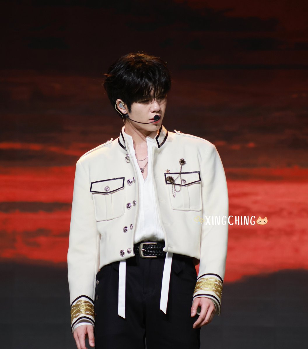 O456Q1234's tweet photo. เท่ห์มาก ยกให้เป็นเฮียวันนึง😎

NT1 STILL HERE TOUR HZ CALLING
#NexT1DEStillHereinHangzhou
#DORN #NexT1DE_DORN #NexT1DE https://t.co/ac29Ouix4Z