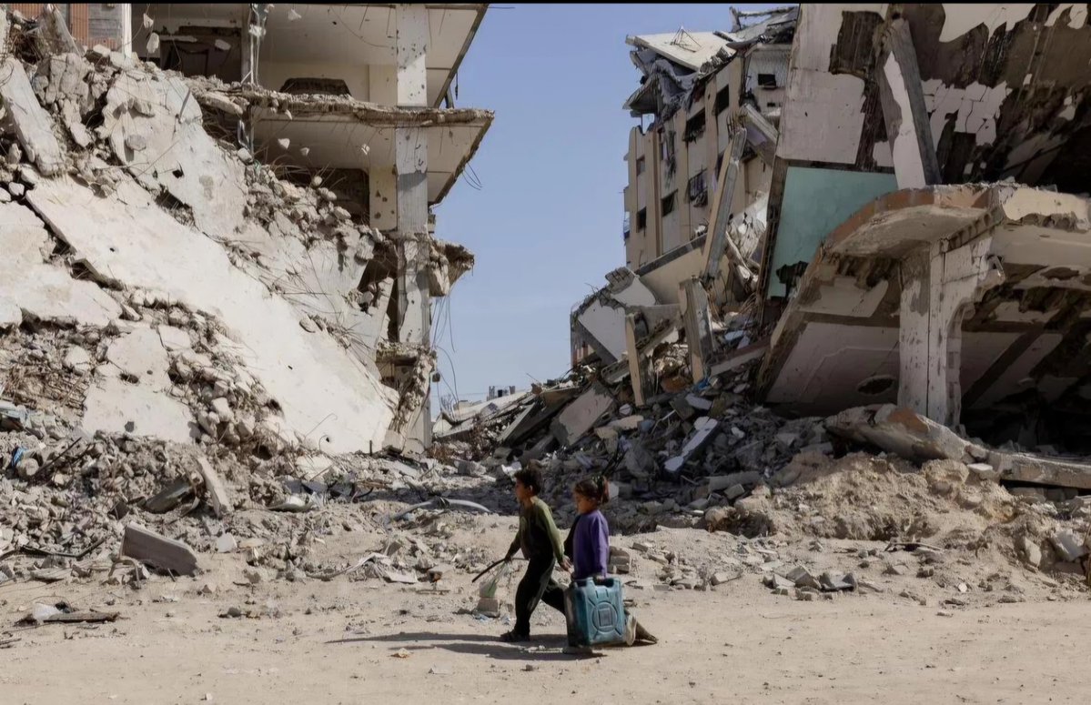 MMD_GOL66's tweet photo. “Gaza has been left with entire neighborhoods reduced to rubble. What does this destruction say about the claim of being the ‘Most Moral Army’?”
#MostMoralArmy https://t.co/UWuRfXh1yd