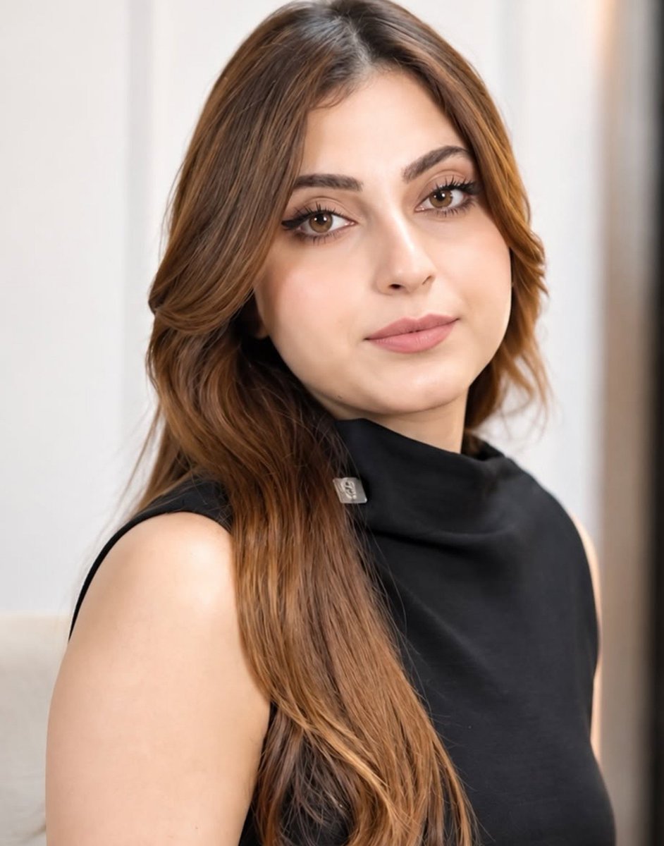 SherAimen's tweet photo. TAGLINE REVEALED.

CAN’T RESIST HANA

Go ahead, try resisting her. We already know how that’s gonna end. https://t.co/JjRZXINuZl