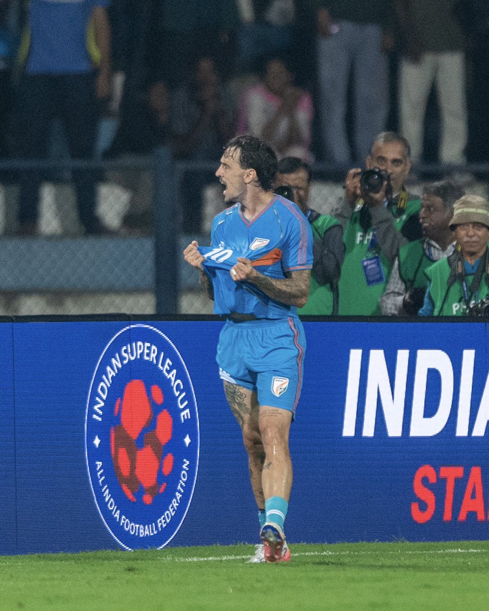 IndianFootball's tweet photo. 𝐑𝐘𝐀𝐍 𝐃𝐀𝐋𝐄 𝐖𝐈𝐋𝐋𝐈𝐀𝐌𝐒. 𝐈𝐍 𝐁𝐄𝐍𝐆𝐀𝐋𝐔𝐑𝐔. https://t.co/7SOtUSLB6a