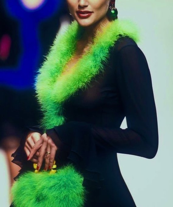 _ArchiveFashion's tweet photo. Emanuel Ungaro SS 1995 💚 https://t.co/KJnVbi4Pkp