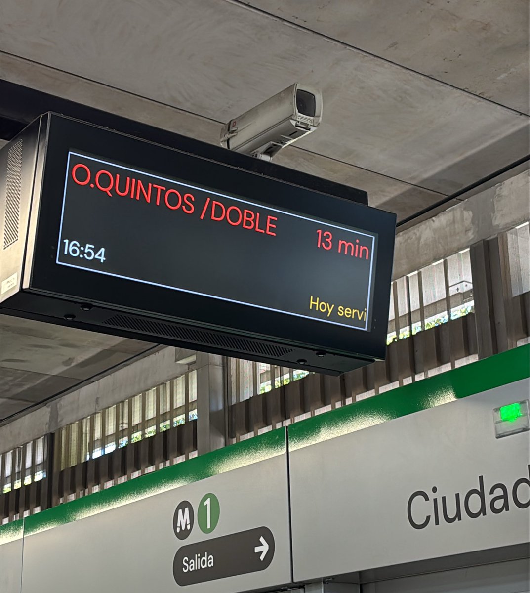 navarrodejavier's tweet photo. La facilidad con la que los sevillanos han aceptado que su @metro_sevilla @_metrodesevilla tenga unas frecuencias de paso propias de un cercanías es digna de estudio. Y dará igual, porque quienes tienen la responsabilidad no rendirán cuentas políticas. https://t.co/0TZaK72uar