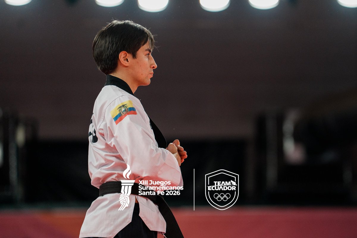 TeamEcuador_Oly's tweet photo. ¡BRONCE SURAMERICANO EN TAEKWONDO POOMSAE! 🇪🇨🥋🥉

Fernando Salgado conquistó la medalla de BRONCE en Poomsae Tradicional Individual Masculino en los Juegos Suramericanos Santa Fe 2026, tras disputar la semifinal frente a Rodrigo Subauste (PER). 💥

#TeamEcuador #SantaFe2026 https://t.co/tAlnfRWBq4