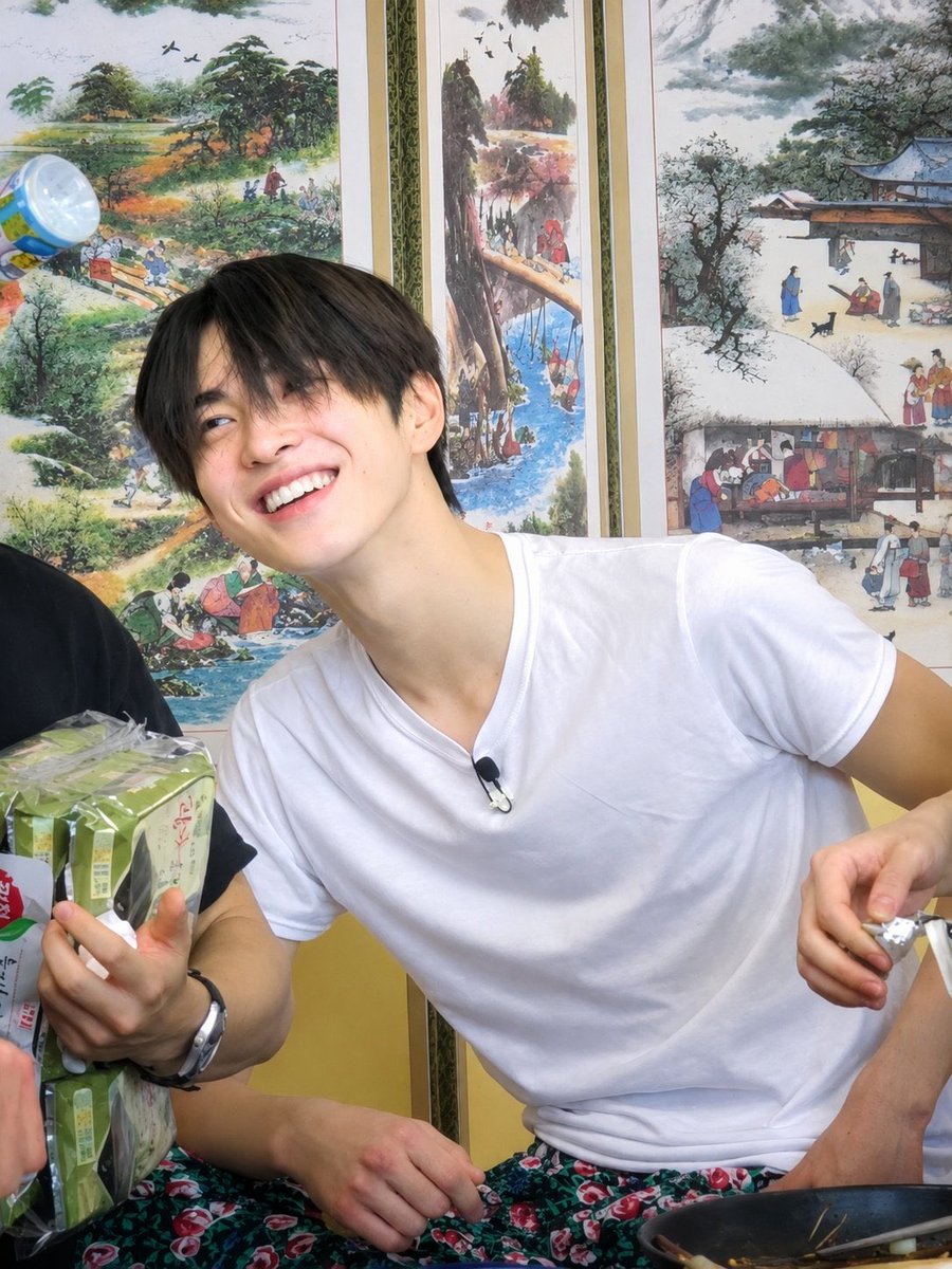 ahnkeonhopics's tweet photo. #KEONHO #건호 https://t.co/cG5Ws0qknY