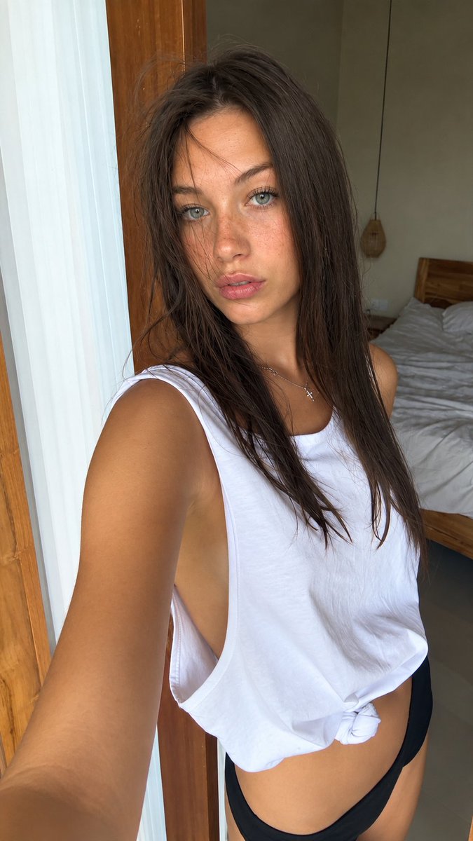 Tallurefem's tweet photo. Trans and proud ❤���🏳️‍⚧️

#transmodel #transgirls #femboy https://t.co/YGXQzEYjip