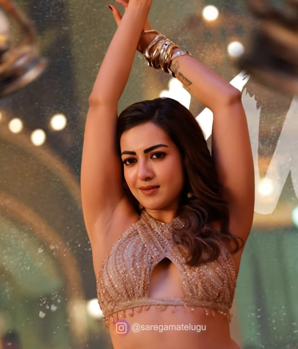 baraju_SuperHit's tweet photo. The 4th single #Sulochana from #Sigma is out now and it's a full on massy, glamorous dance number.
With Thaman S's peppy beats, & stunning visuals of #CatherineTresa

Turn up the volume 

🔊 - https://t.co/Yhj1WV0t3G

#SigmaInCinemasOct2

@official_jsj @LycaProductions #Subaskaran @gkmtamilkumaran @sundeepkishan @MusicThaman @fariaabdullah2 @CatherineTresa1