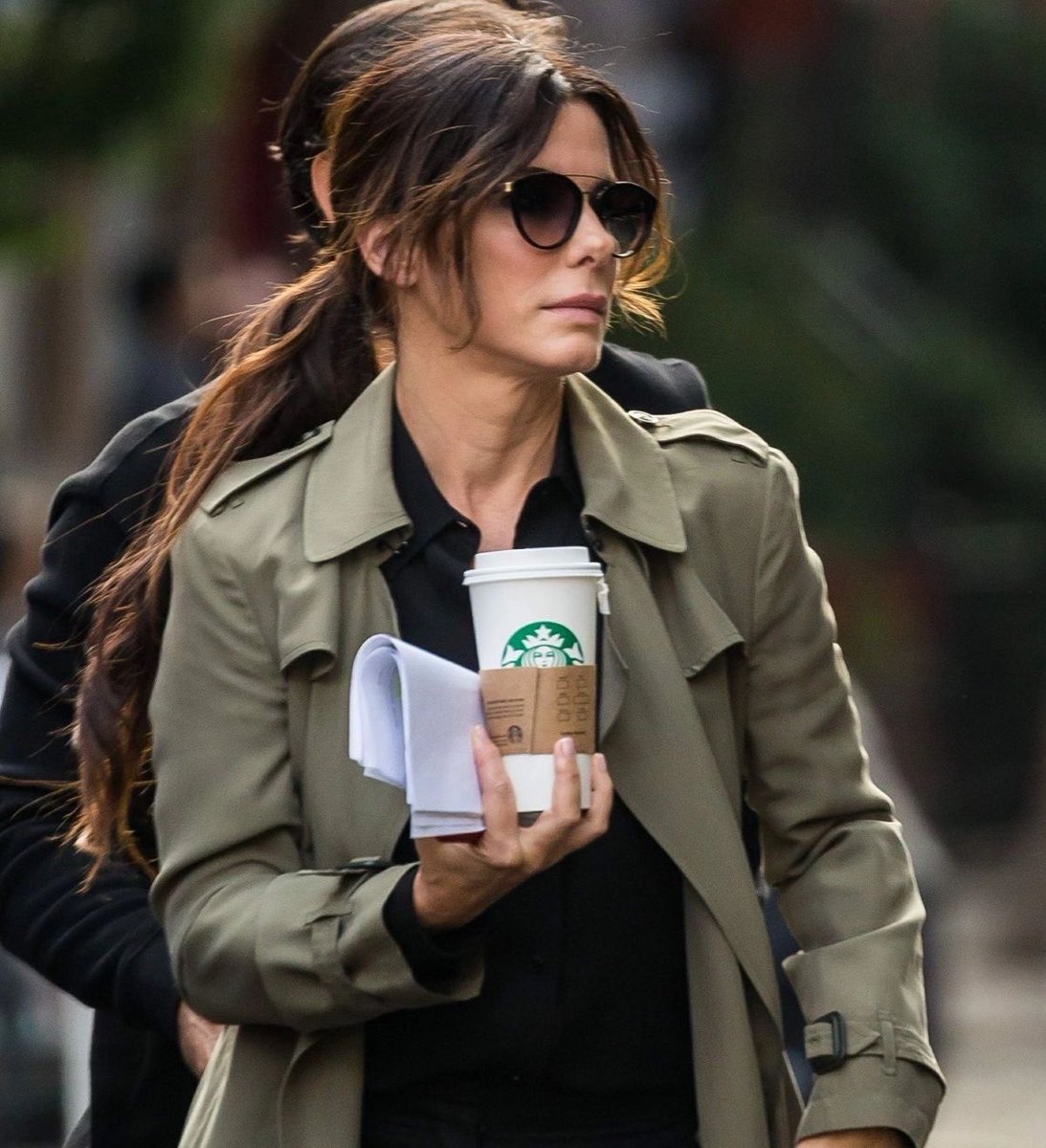 antiherowanda's tweet photo. i’m so desperate for a wlw movie with them i’m literally inventing plots now but imagine sandra’s character as a private investigator and nicole’s as this high powered lawyer who are forced to work on the same case and cannot stand each other at first https://t.co/nBdnJRKt0p