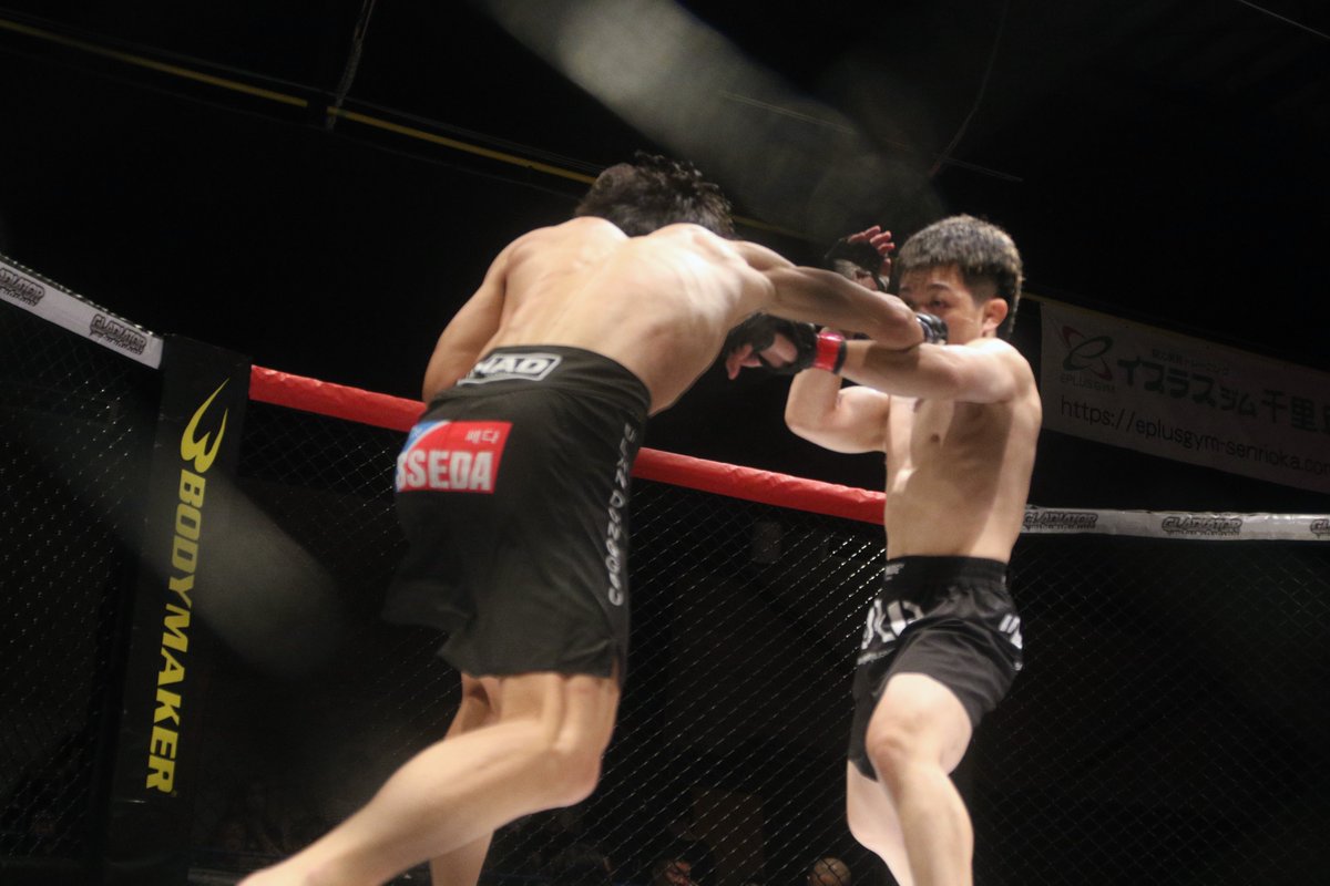 nekoyabunraku's tweet photo. #GLADIATOR036 #GLADIATOR #MMA2019
GLADIATORストロー級5分3R 次期タイトル決定戦
諸井友祐(パラエストラ和泉)
クォン・ミンス(TEAMMAD) https://t.co/nJ4CEXCPRh